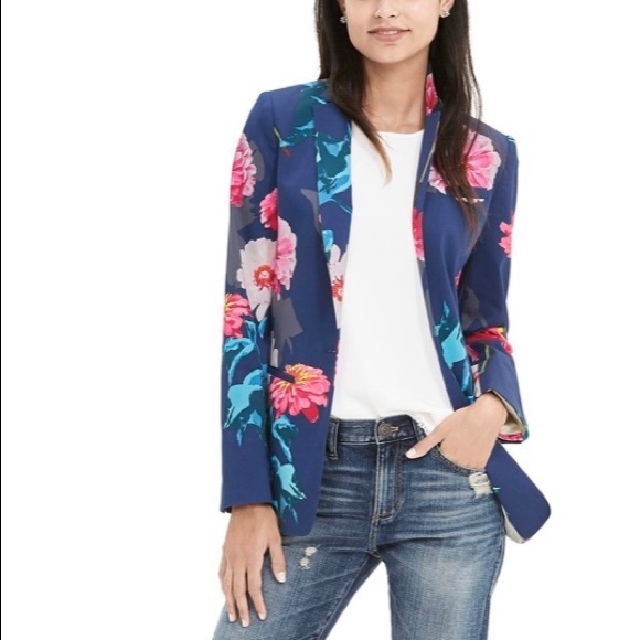 Banana Republic Jackets & Blazers - NWT Banana Republic jacket Sz2